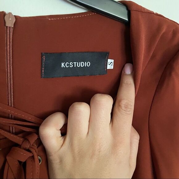 KCSTUDIO Laceup Romper- Size Small - Picture 4 of 9